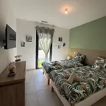 Neuve Piscine Bali Vue Pyrenees 5 Min Cite Willa