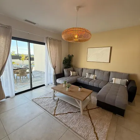 New 2025 Pyrenees View, Pool & Comfort Villa