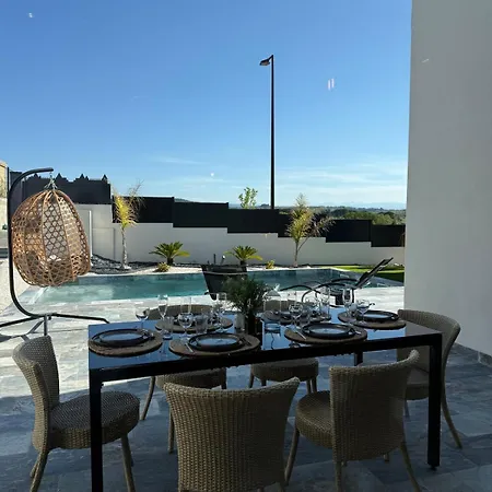 Neuve Piscine Bali Vue Pyrenees 5 Min Cite Carcassonne