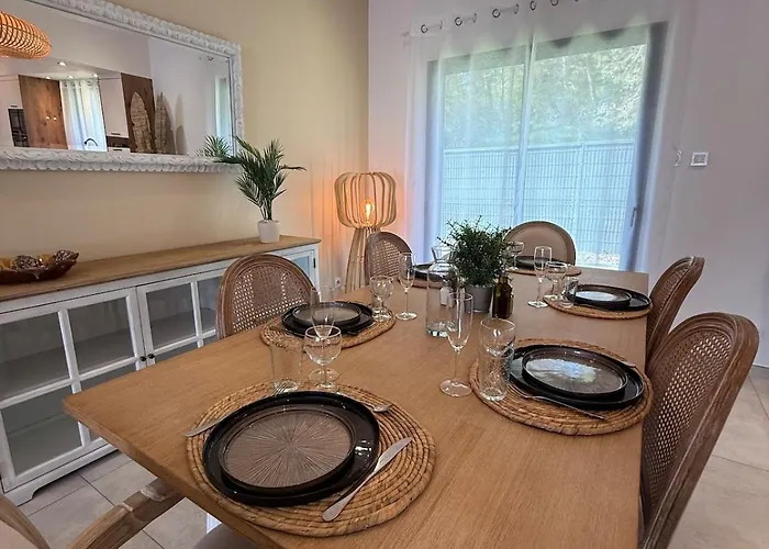 Villa Villa Neuve Piscine Bali Spa Vue Pyrenees 5 Min Cite