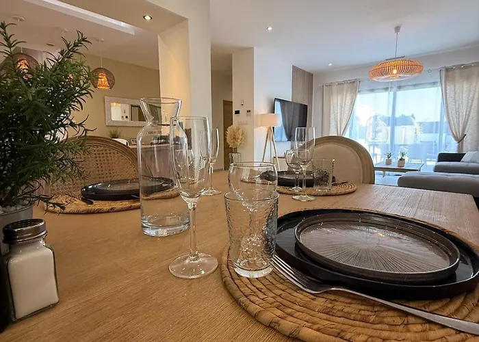 Villa Neuve Piscine Bali Spa Vue Pyrenees 5 Min Cite Willa Carcassonne